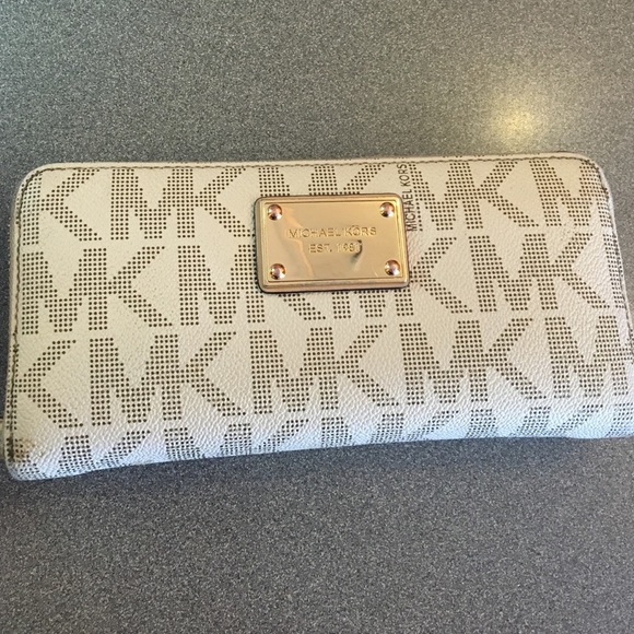 Michael Kors wallet