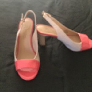 Coral  and Beige open toe sandal.