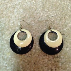 Cute and simple dangle earrings