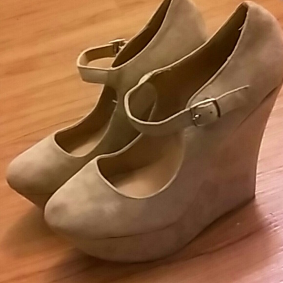 Nude Mary-Jane Wedges