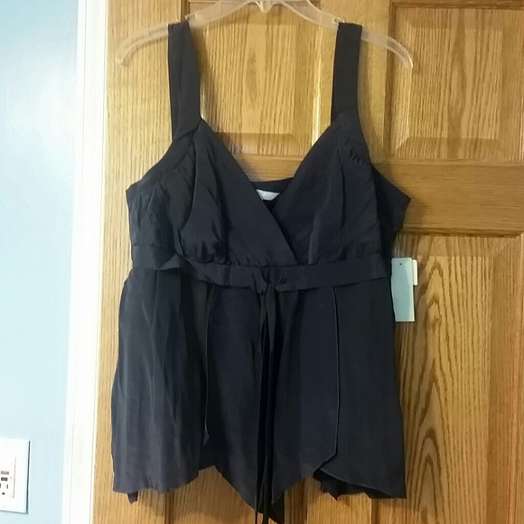 Top - Picture 2 of 3