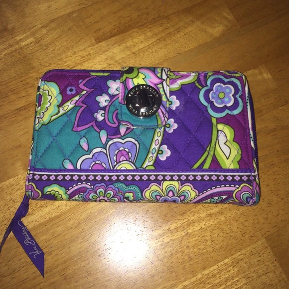 Vera Bradley wallet, like new