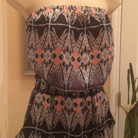 🎉HP🎉 Tribal style strapless dress size M juniors - Picture 2 of 3