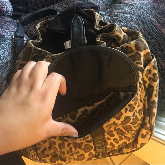 leopard print backpack - Picture 4 of 4