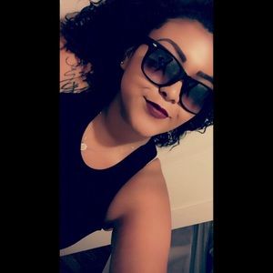 Meet your Posher, Ariana