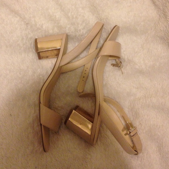 Nine West block heel tulip sandals - Picture 2 of 2