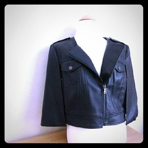 Cropped FAUX-Leather Cape