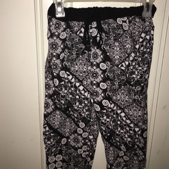 Floral pants/joggers