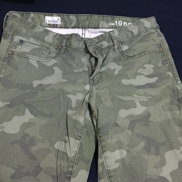 Camo skinny mid calf jeans