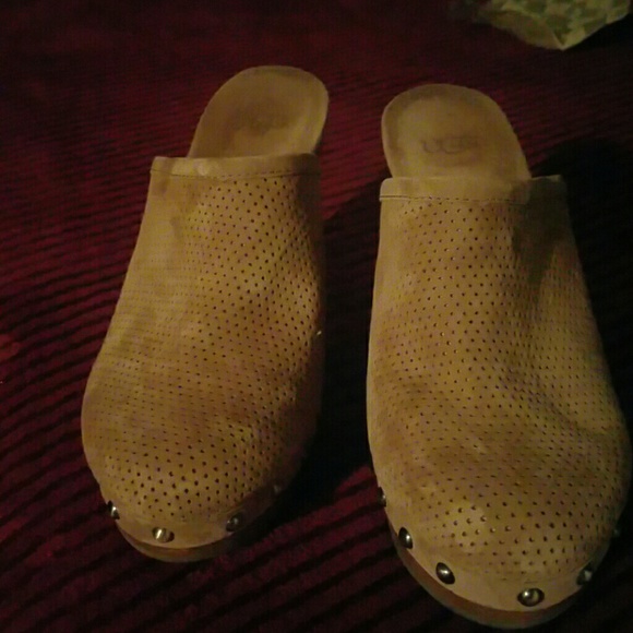 Shoes - Picture 2 of 3