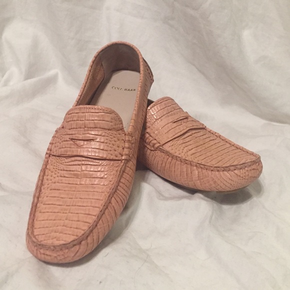 NEW PRICE!! Cole Haan penny loafer/driving shoes