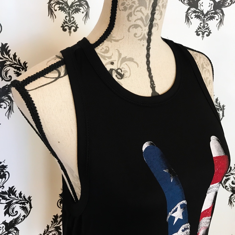 🍀 NWT! 🇺🇸✌🏻️ Gemmed Peace Sign Tank! - Picture 2 of 7