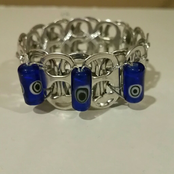 Soda tab bracelet