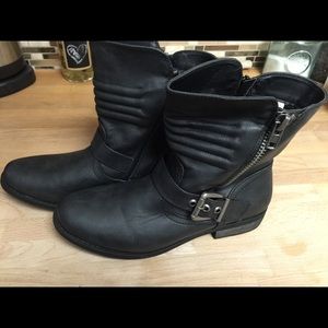 Black rampage half boots