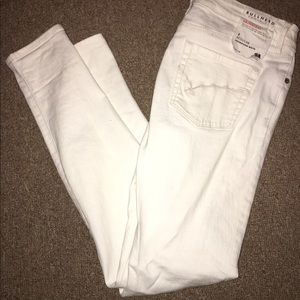 Bullhead Denim White Skinng Jeans. size 7