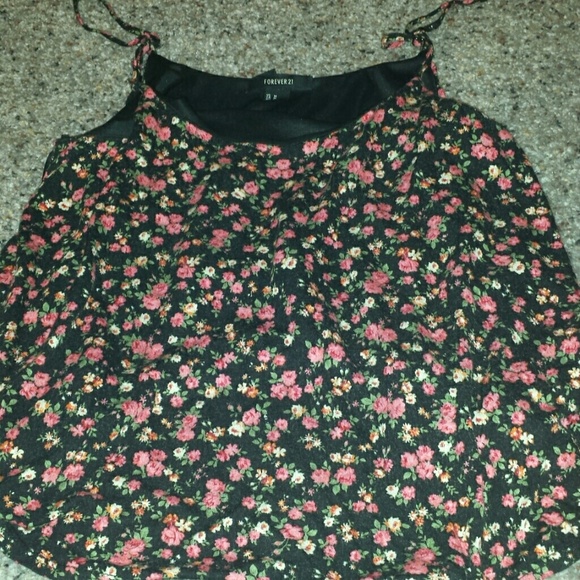 Blouse with flower print