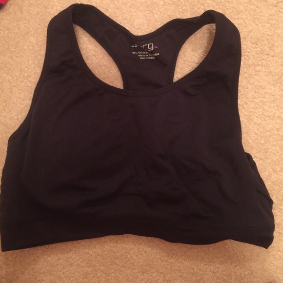 Black padded sports bra