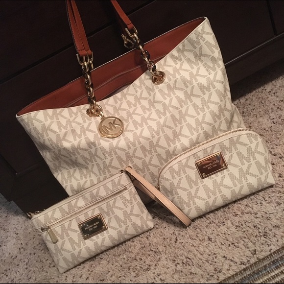 Michael Kors Bag and Cosmetic Bag ONLY!!!