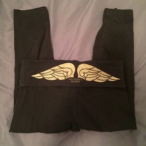 Victoria's Secret Crop Yoga Legging