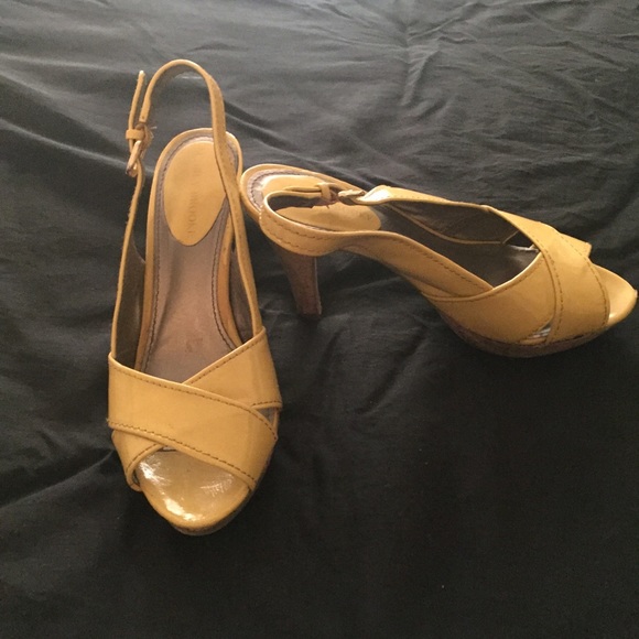 Shoes - Picture 2 of 3