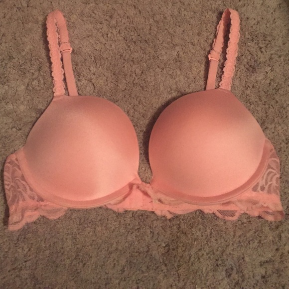 PINK Victoria's Secret bra