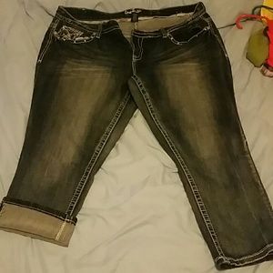 2 pair Jean capris