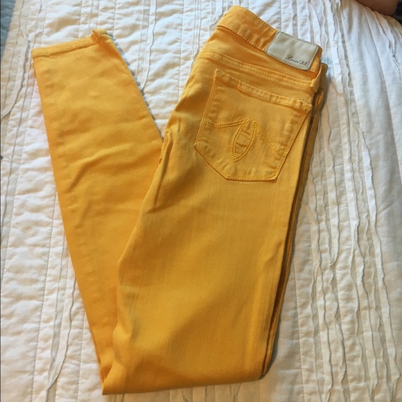 Yellow Skinny Jeans (jeggings)