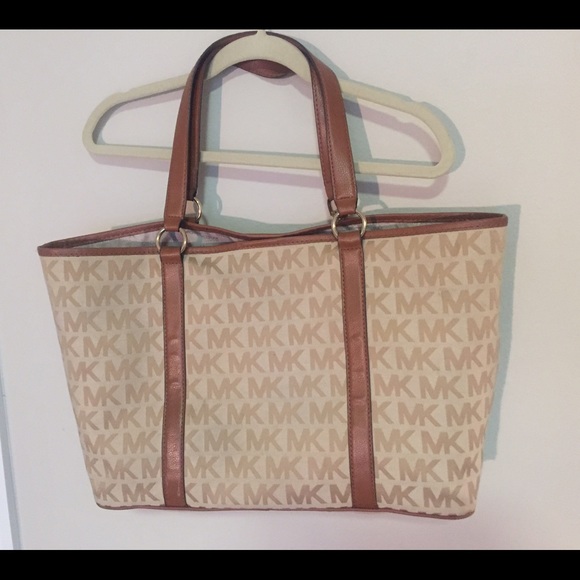 Michael Kors purse