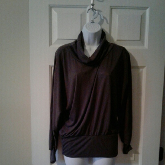 Women Long Sleeve Top - Picture 1 of 3