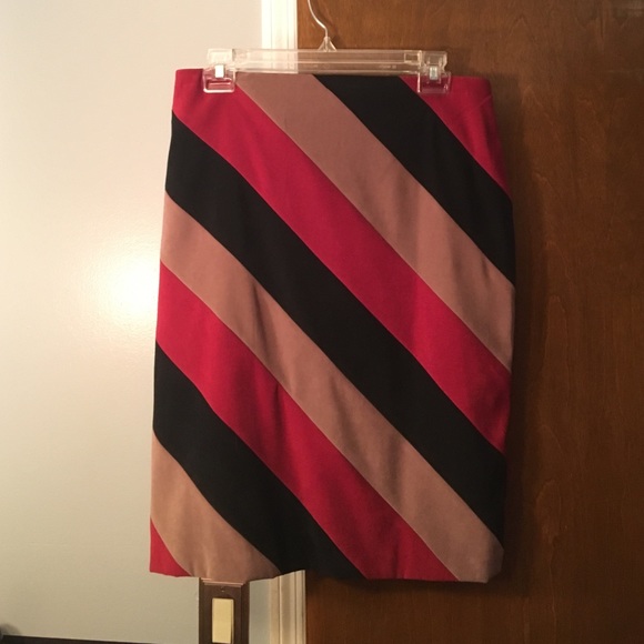 Black, red and tan pencil skirt