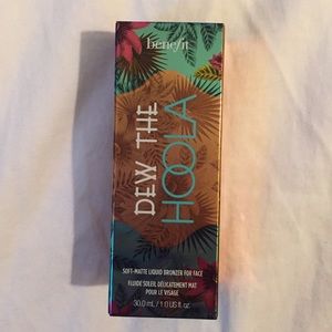 BENEFIT
Dew the Hoola Soft Matte Liquid Bronzer