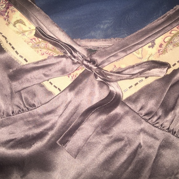 silky banana republic top with pretty details - Picture 2 of 3