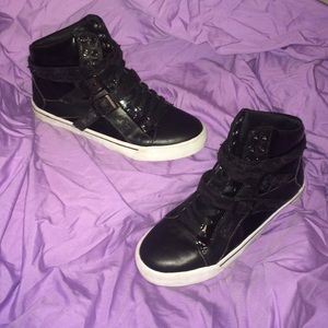 Pastry Black High-Top Tennis Shoes