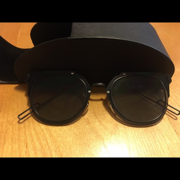 All black sunglasses