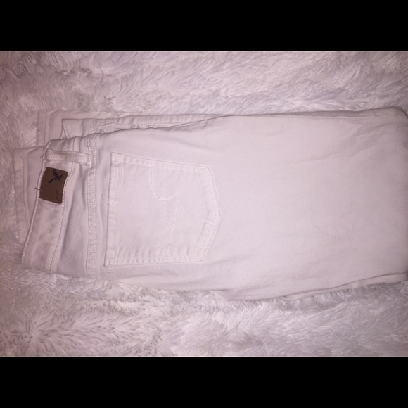 Women's White American Eagle skinny jeans