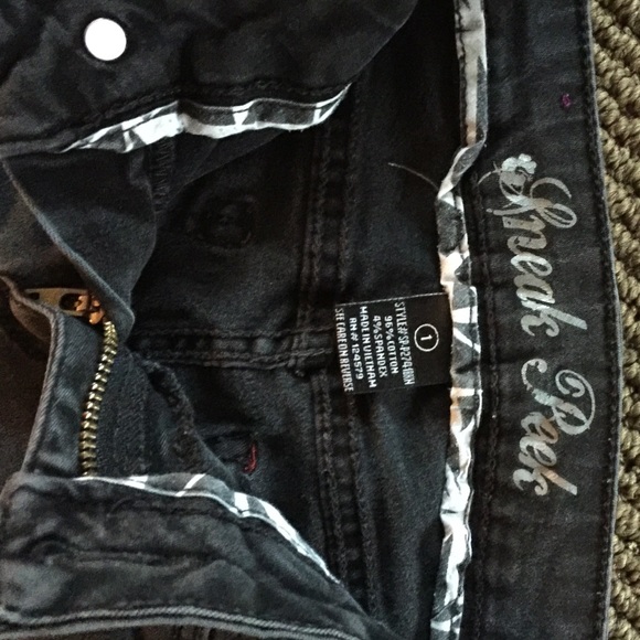 Black slim jeans in great shape! - Picture 2 of 3