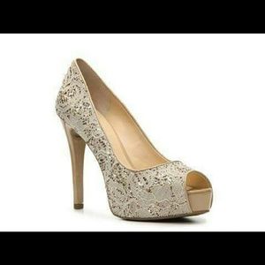 Stunning GUESS Platform Heels