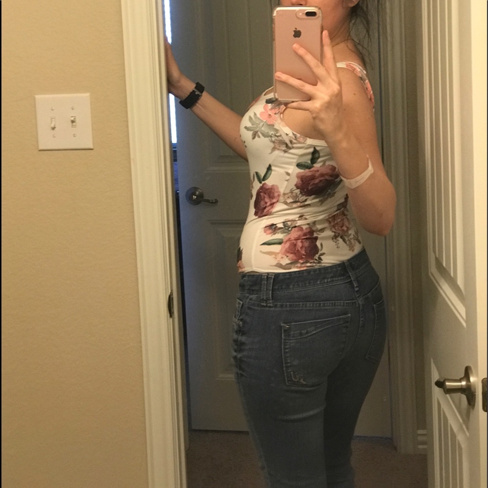 Express Jeans - Picture 4 of 8