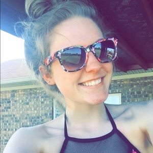 Meet your Posher, Reagan