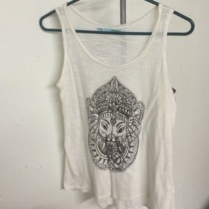 Elephant screen print tank like new