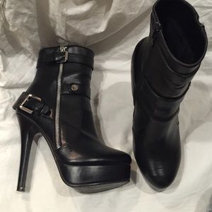 Boots + perfect heels ❤️ Charles by Charles David