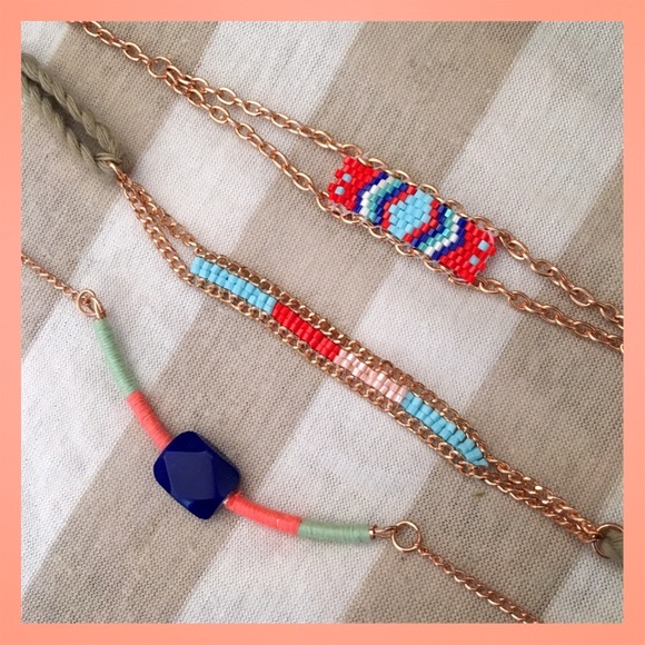 ⭐️ SOLD LOCALLY ⭐ Anthropologie beaded bracelet - Picture 3 of 3