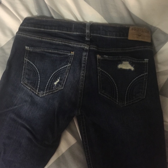 Hollister distressed jeans - Picture 3 of 3