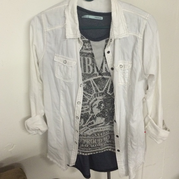 Great cotton button down- perfect to layer