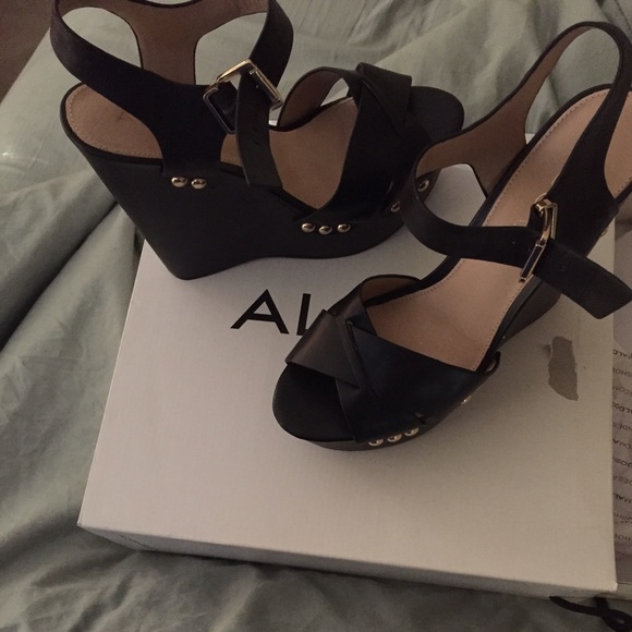 Aldo wedges