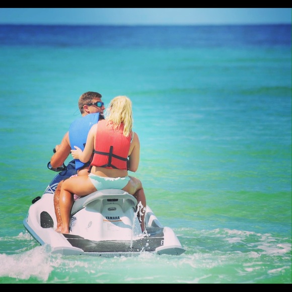 Meet your Posher, Alex - Picture 1 of 1