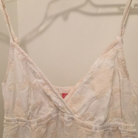 Sundress. Raised stitching, flower design. - Picture 2 of 3