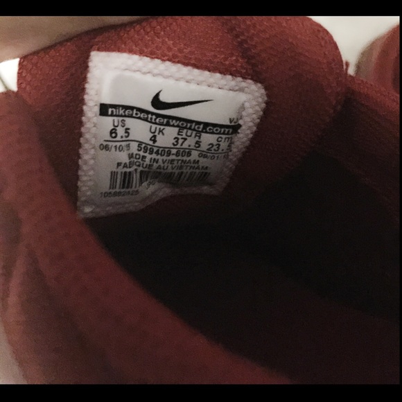 Nike Thea triple red - Picture 4 of 4