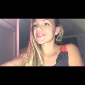 Meet your Posher, Hannah