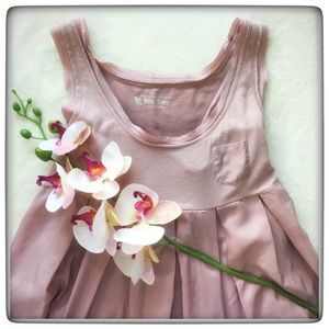 VS Dress, medium (fits more of a large)